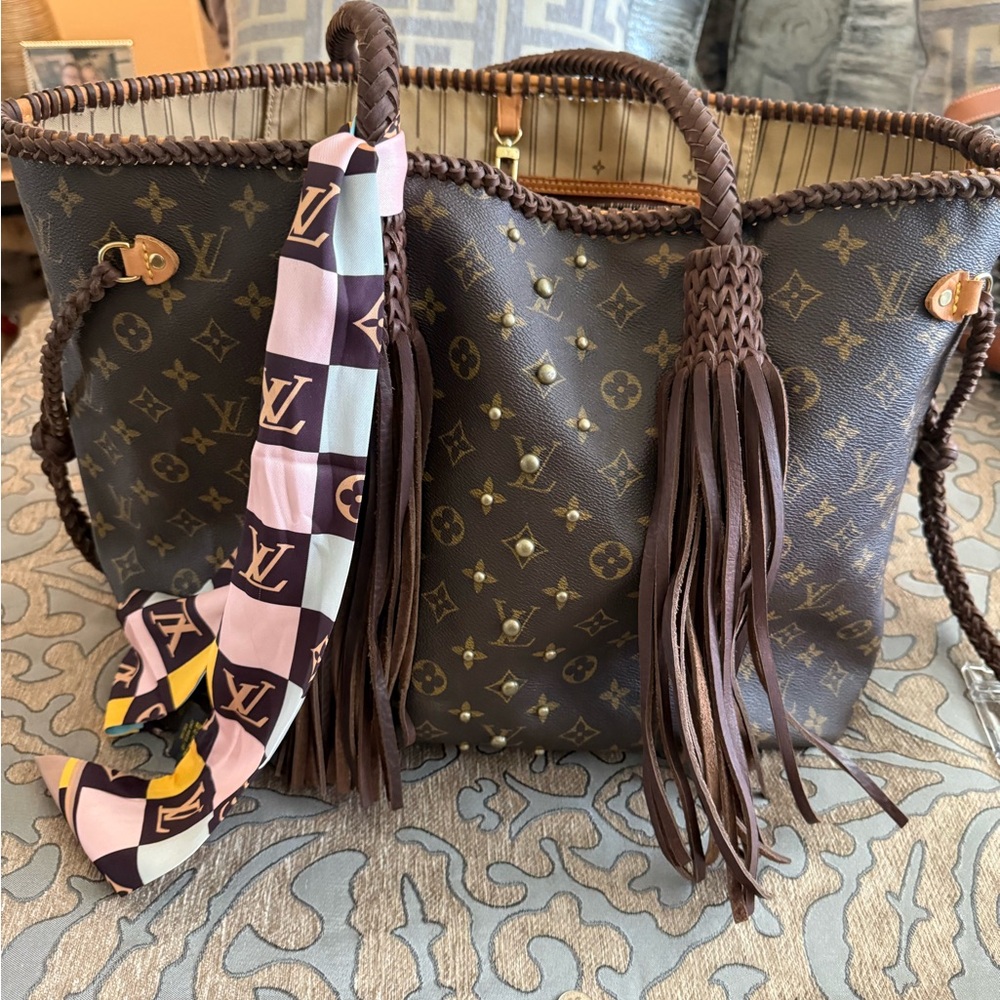 Louis Vuitton Brown Tote with Fringe and Scarf - Picture 3 of 16